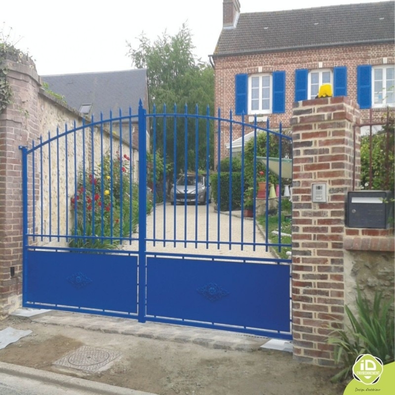 Portail-aluminium-battant-semi-ajoure