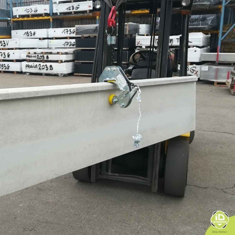 pince-manutention-plaque-beton-chariot