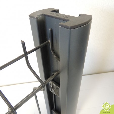 Clip-aluminium-poteau-aluminium-PA45-grillage